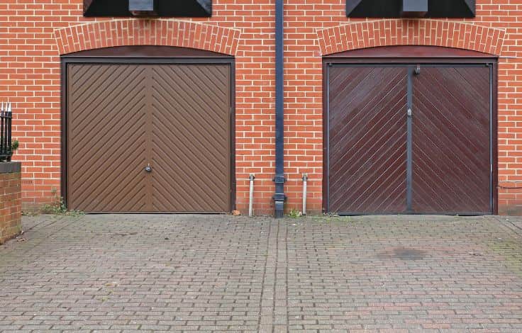 Can-You-Paint-Wooden-Garage-Doors-min